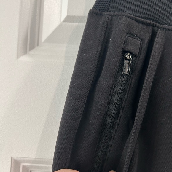 ATHLETA Venice Jogger Pants Sz XL Black Pull On Zip Pockets Tapered Athleisure - Picture 4 of 10
